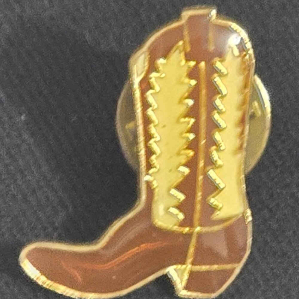 Cowboy Boot Pin (Brown)